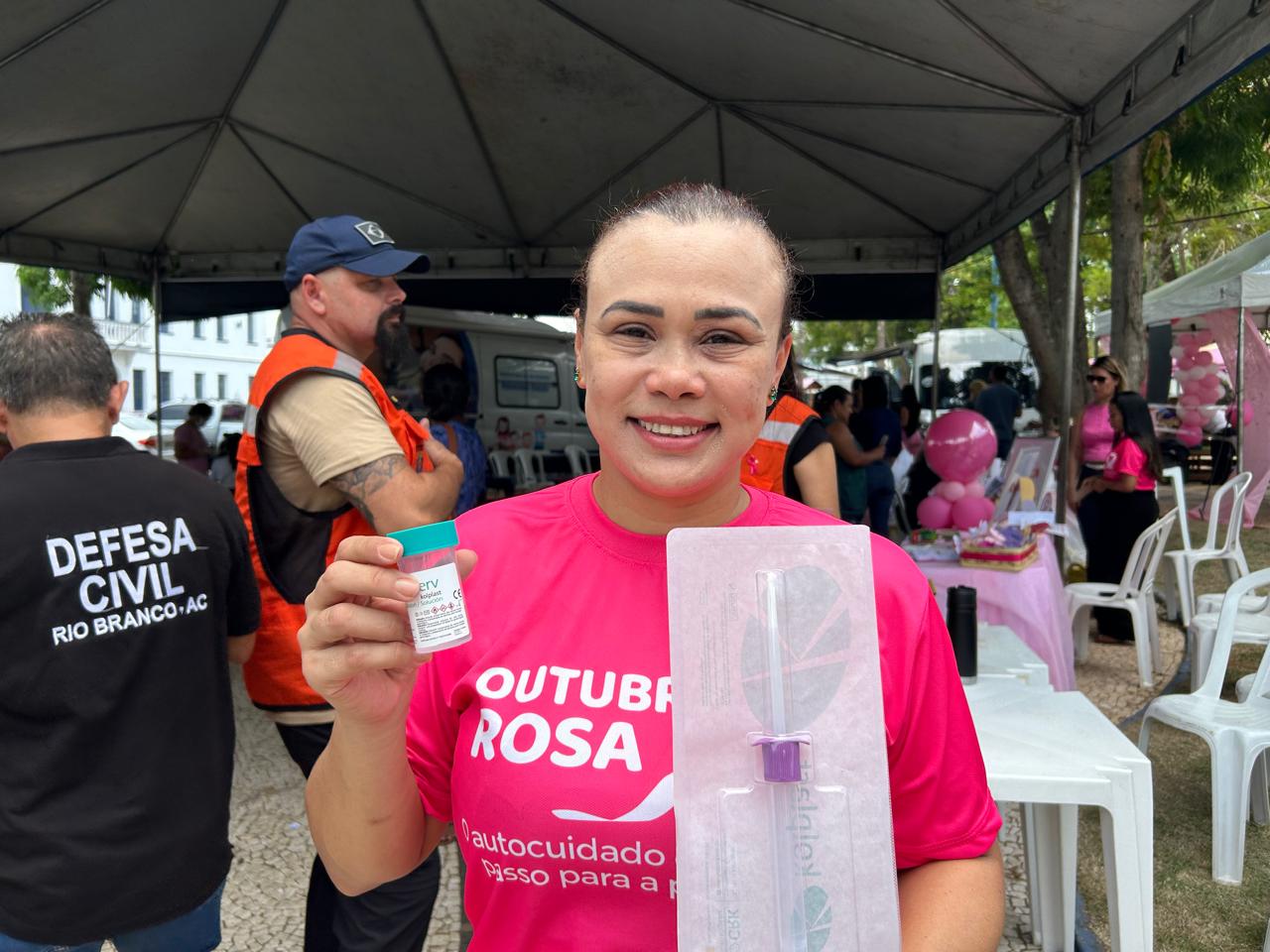 Prefeitura de Rio Branco inova na saúde da mulher com novo exame para detecção precoce do HPV e prevenção do câncer do colo do útero 2 semsa katia farias 3