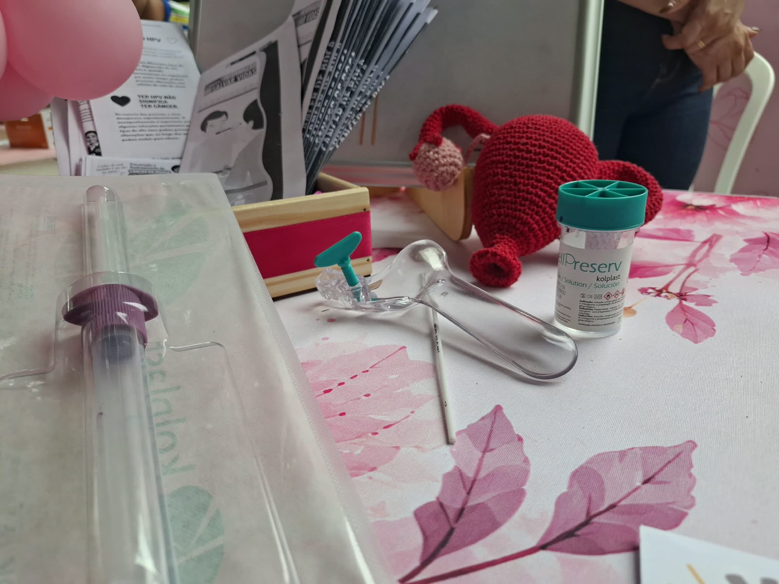 Prefeitura de Rio Branco inova na saúde da mulher com novo exame para detecção precoce do HPV e prevenção do câncer do colo do útero 8 semsa katia farias 7